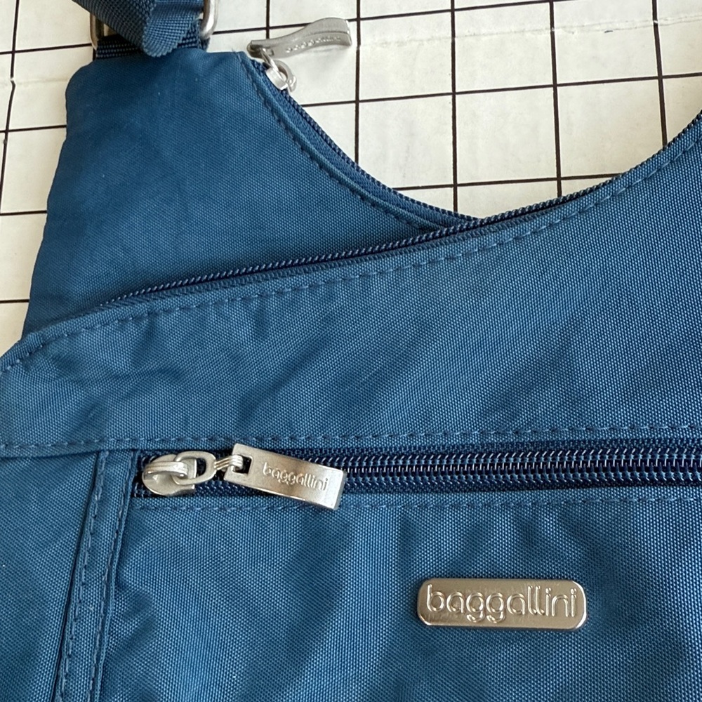 Baggallini Blue Nylon Crossbody Bag | Lightweight Travel Purse | Zip Pockets - Picture 4 of 11